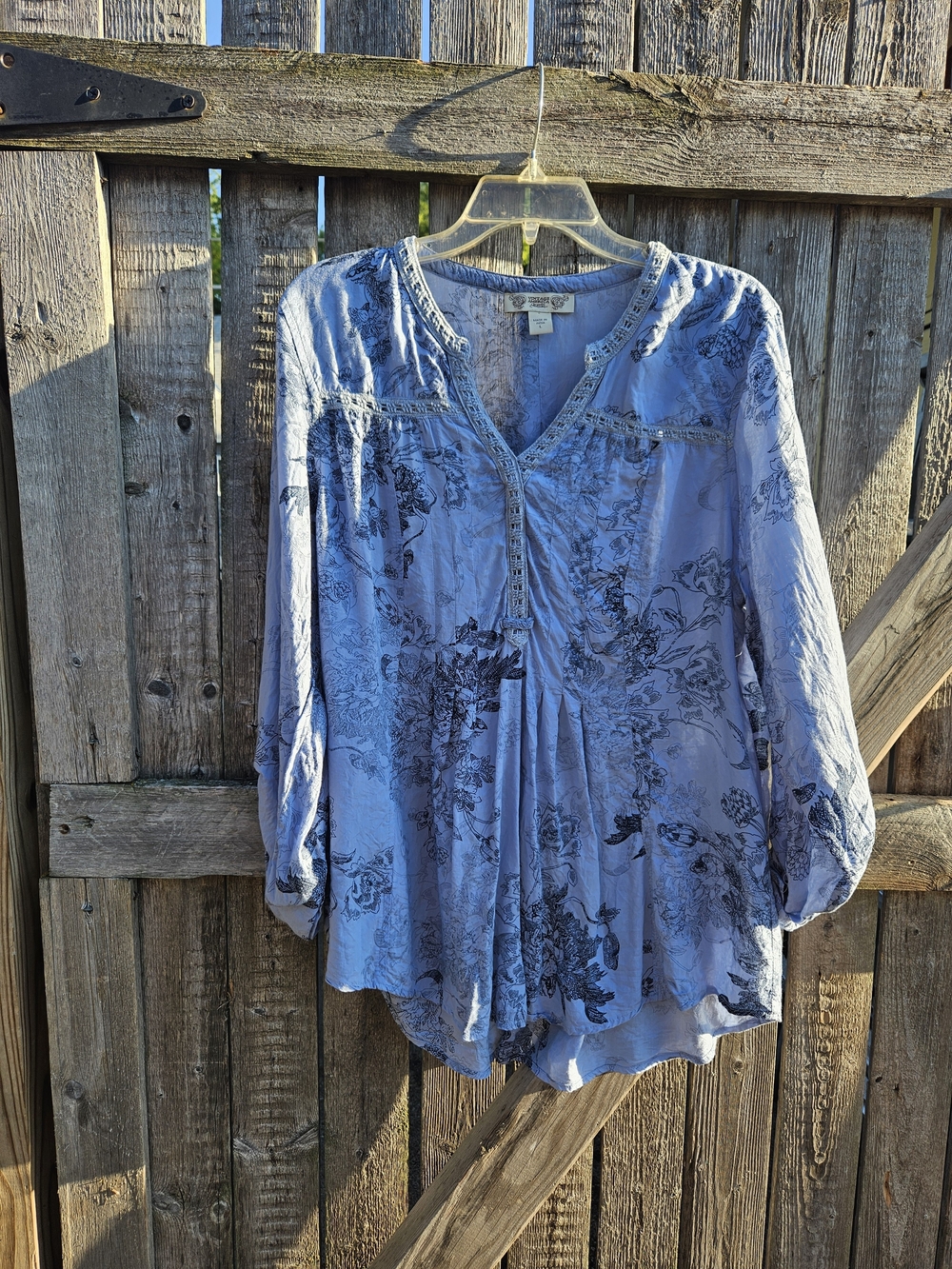 American Vintage Light Blue Floral V-Neck Tunic